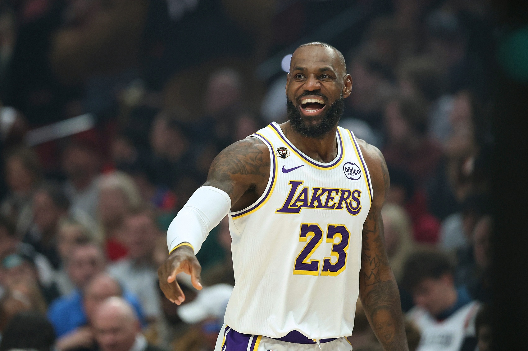 PP电子-杨毅:詹姆斯不在乎是否进全明星 否则他去年就打了&参考决定梗