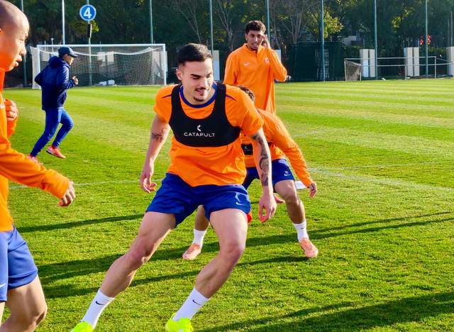 PP电子娱乐官网-阿尔瓦罗带着彭啸踢，铁人四叉戟冲击 李金羽不会飘 泰山拒绝爆冷