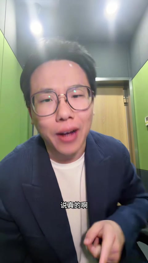 PP电子娱乐官网-解说:巴雷特绝杀让人想起小卡 猛龙全队都能打&主场篮筐有玄学