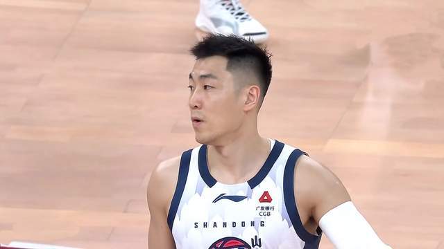 PP电子娱乐官网-山东男篮捍卫主场,克里斯控制情绪 上海有变阵空间 洛夫顿成关键